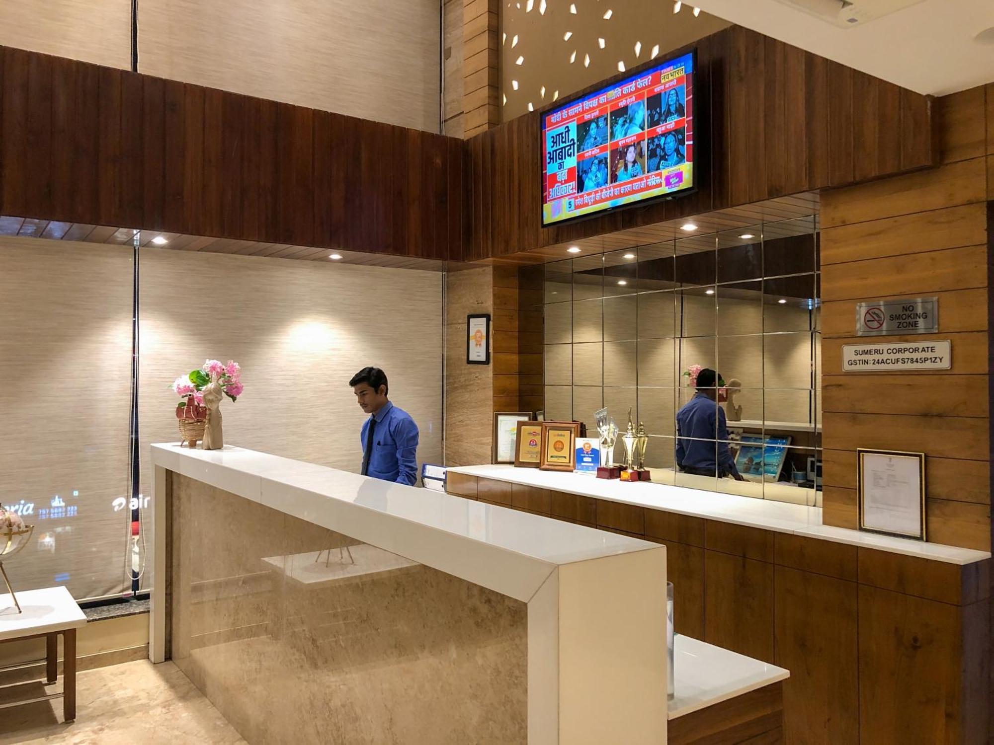 Hotel Virgo Sumeru Бхавнагар Экстерьер фото